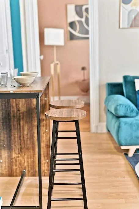 Cosy Et Colore Au Coeur De Paris